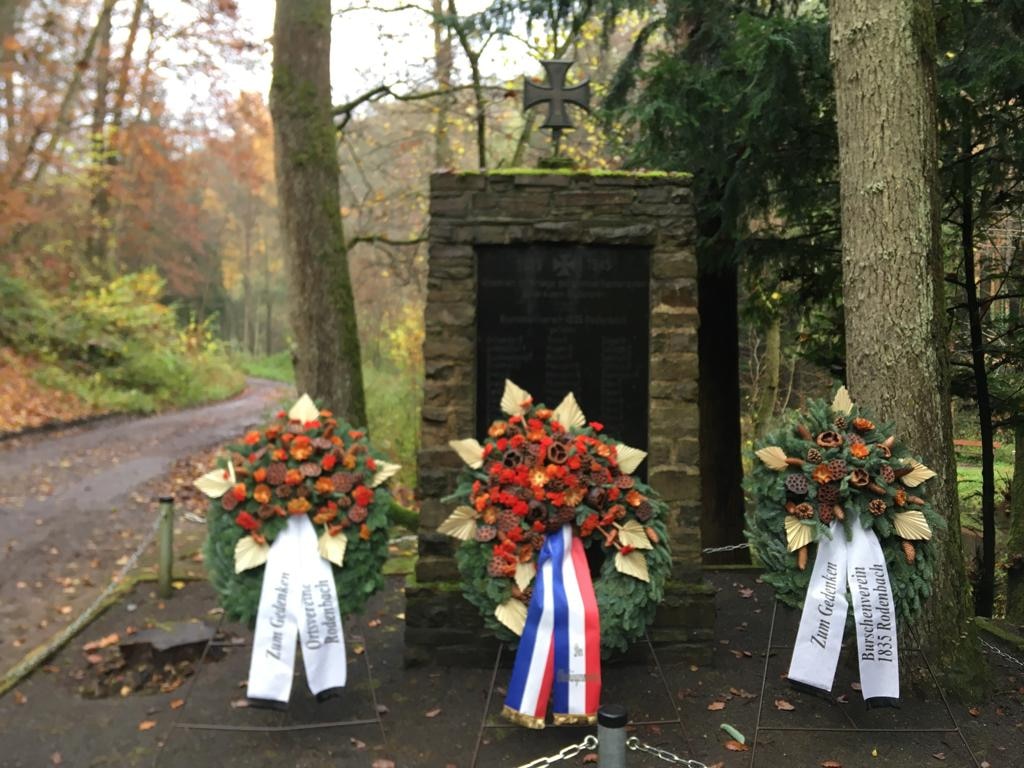 You are currently viewing Volkstrauertag am Ehrenmal begangen