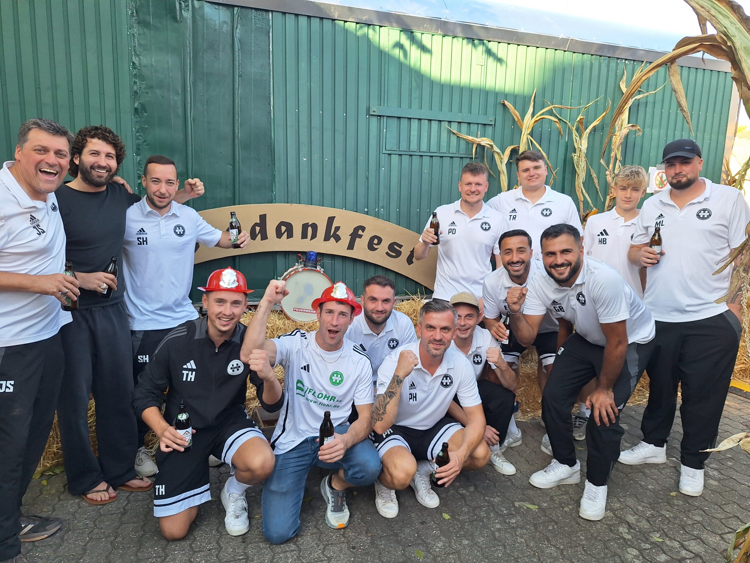 Read more about the article Fußballer auf dem Erntedankfest